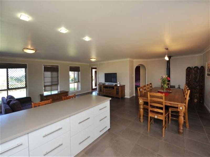 22 Schloss Court, Westbrook QLD 4350