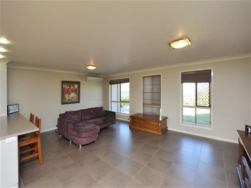 22 Schloss Court, Westbrook QLD 4350