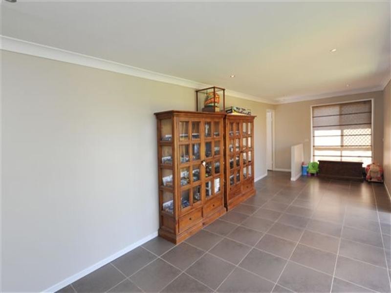 22 Schloss Court, Westbrook QLD 4350