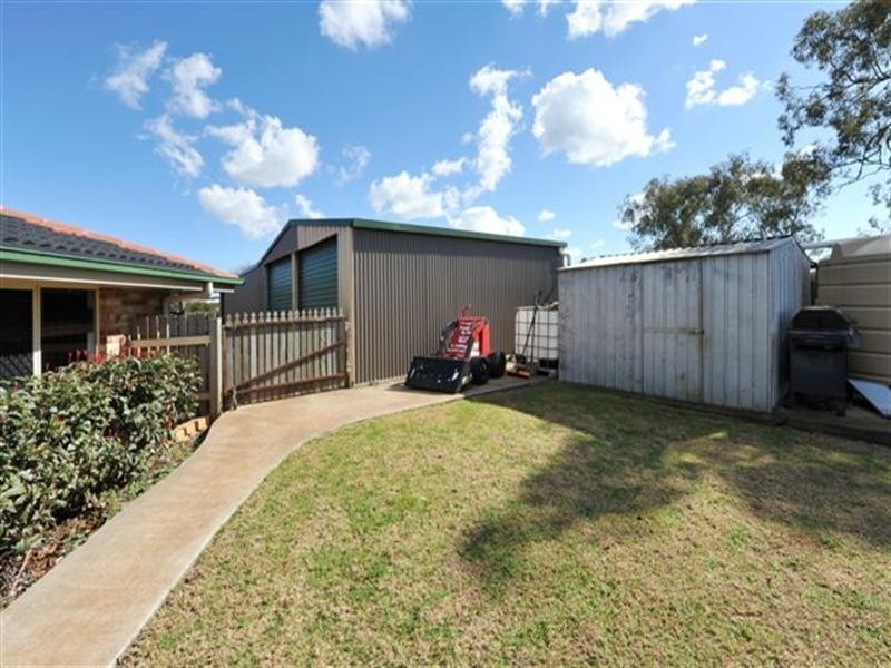 22 Schloss Court, Westbrook QLD 4350