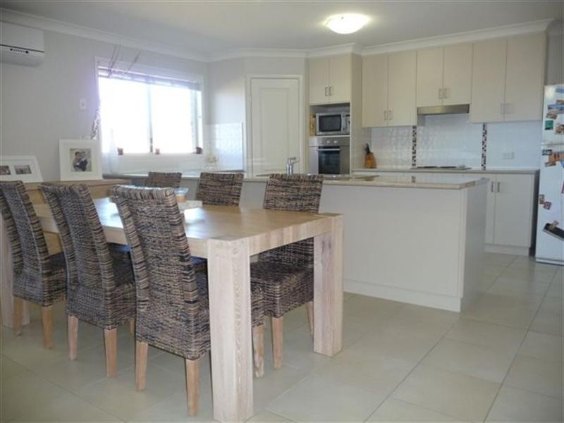 12 High Court Drive, Wilsonton Heights QLD 4350