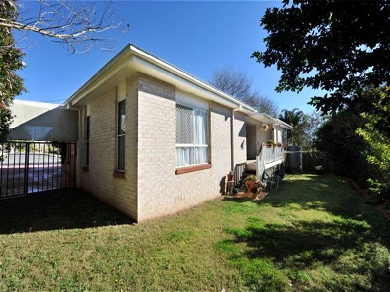 1A St Louis Street, East Toowoomba QLD 4350