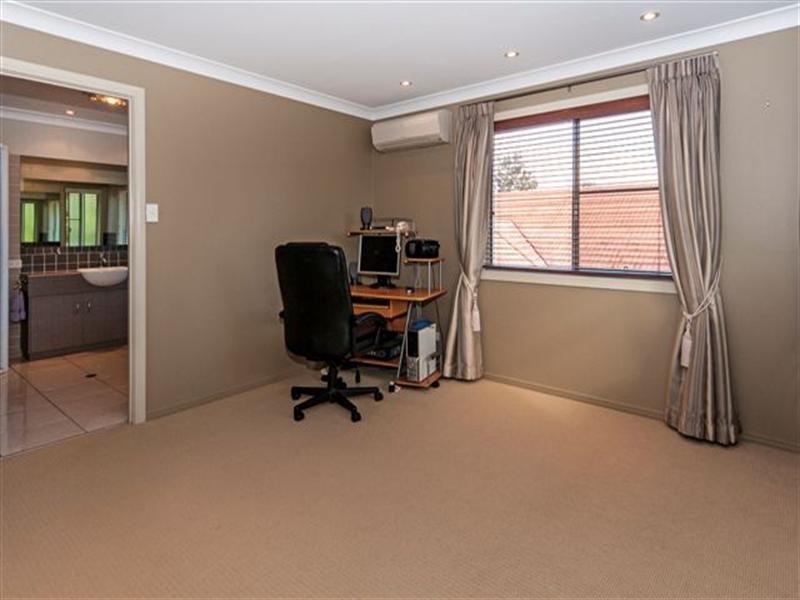 10 Purnawilla Court, Middle Ridge QLD 4350