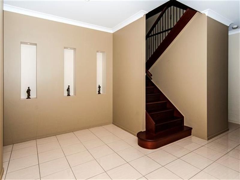 10 Purnawilla Court, Middle Ridge QLD 4350