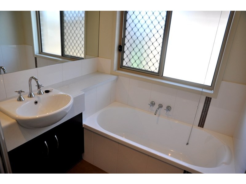 1/38 Paradise Street, Harristown QLD 4350