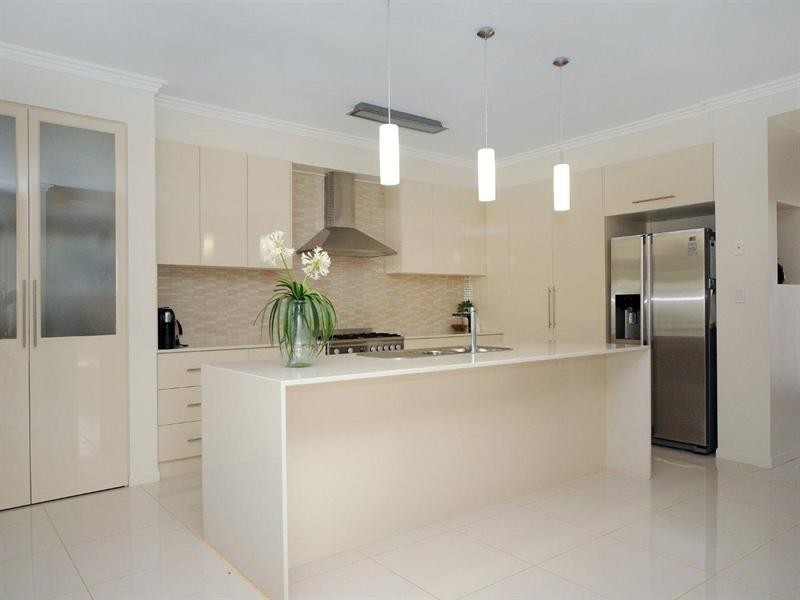18 Colman Drive, Middle Ridge QLD 4350