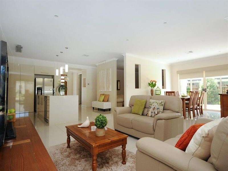 18 Colman Drive, Middle Ridge QLD 4350