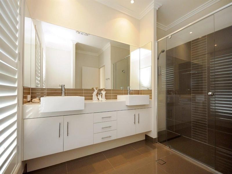 18 Colman Drive, Middle Ridge QLD 4350