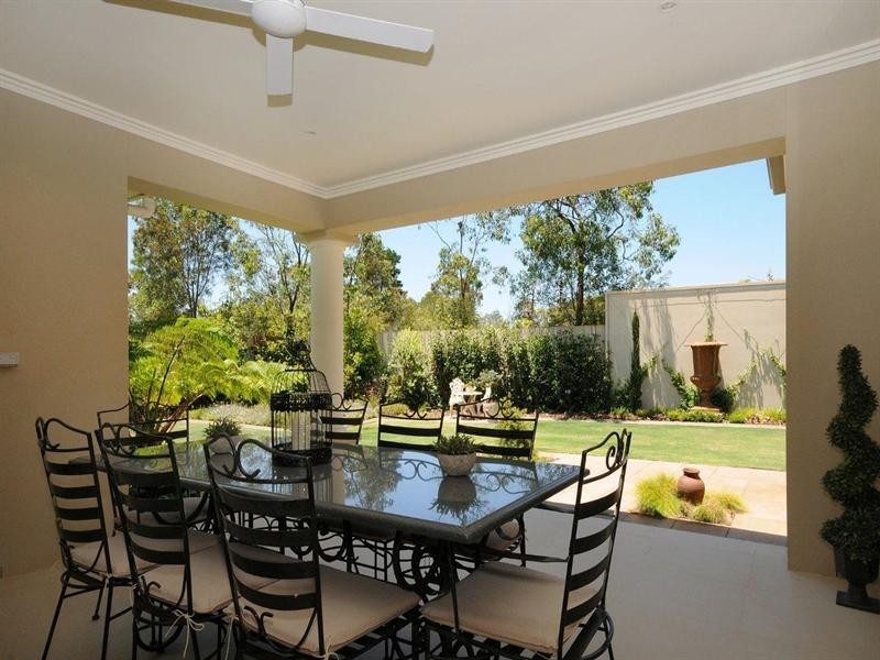 18 Colman Drive, Middle Ridge QLD 4350