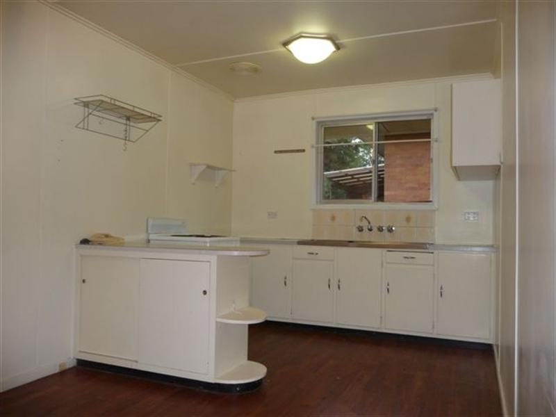 5 Berghofer Street, Rockville QLD 4350