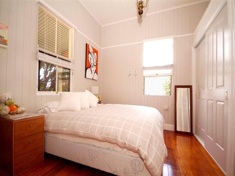 294 Hume Street, Centenary Heights QLD 4350