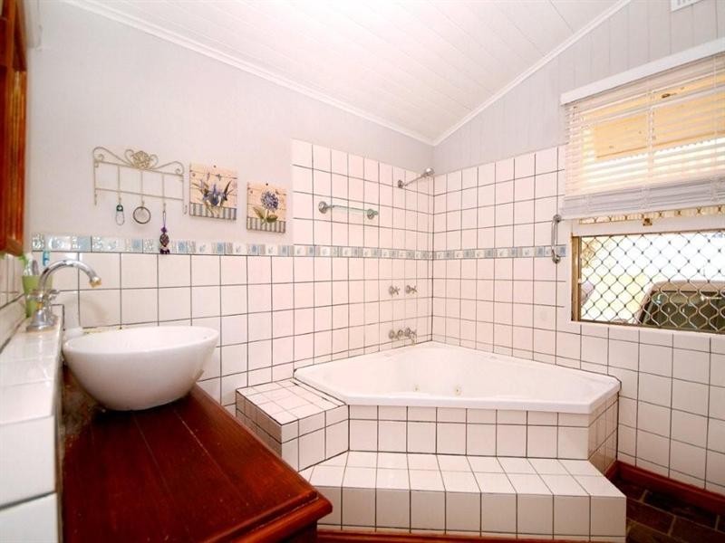 294 Hume Street, Centenary Heights QLD 4350