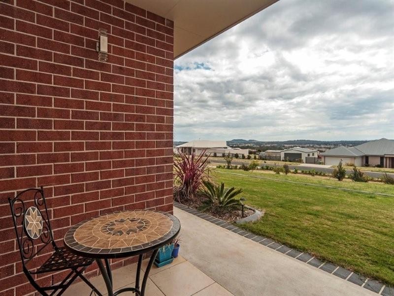 3 Horizon Court, Highfields QLD 4352