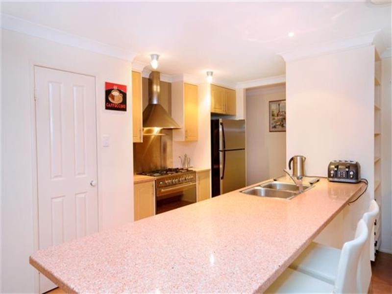 1 Kimdon Crescent, Highfields QLD 4352