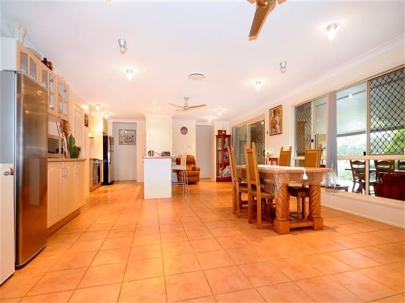 1 Kimdon Crescent, Highfields QLD 4352
