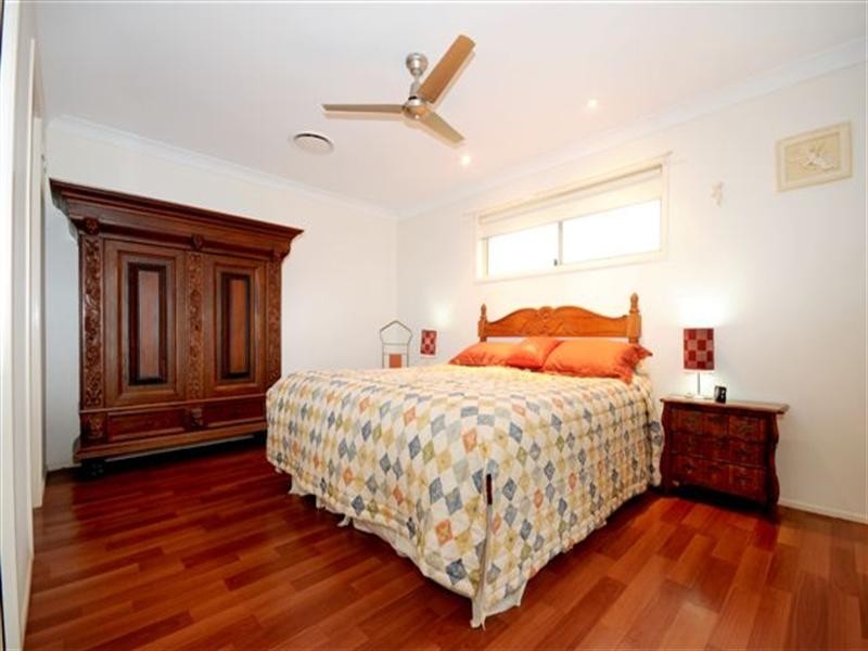 1 Kimdon Crescent, Highfields QLD 4352
