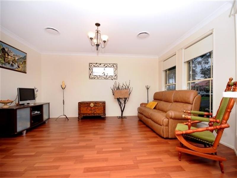 1 Kimdon Crescent, Highfields QLD 4352