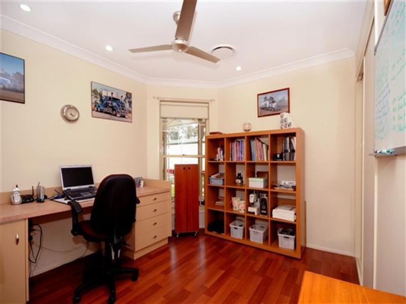 1 Kimdon Crescent, Highfields QLD 4352