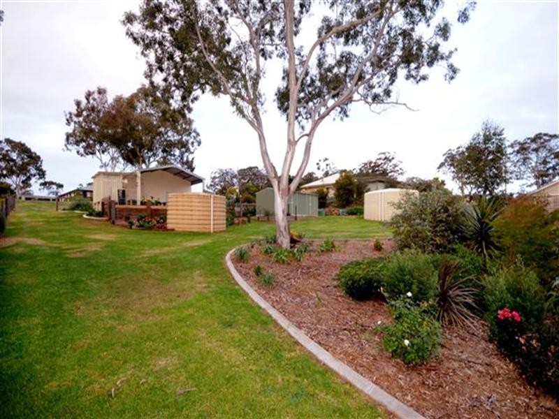 1 Kimdon Crescent, Highfields QLD 4352