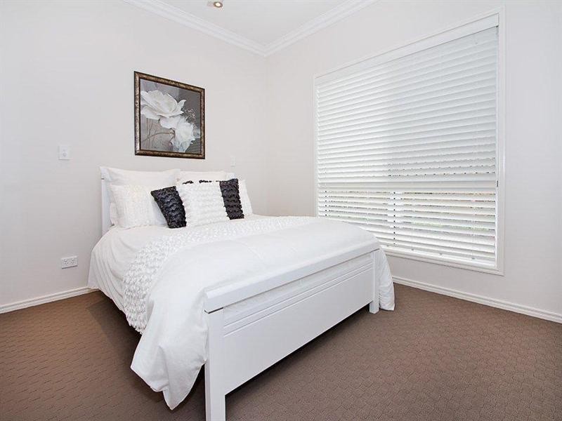 33 Currawong Drive, Highfields QLD 4352