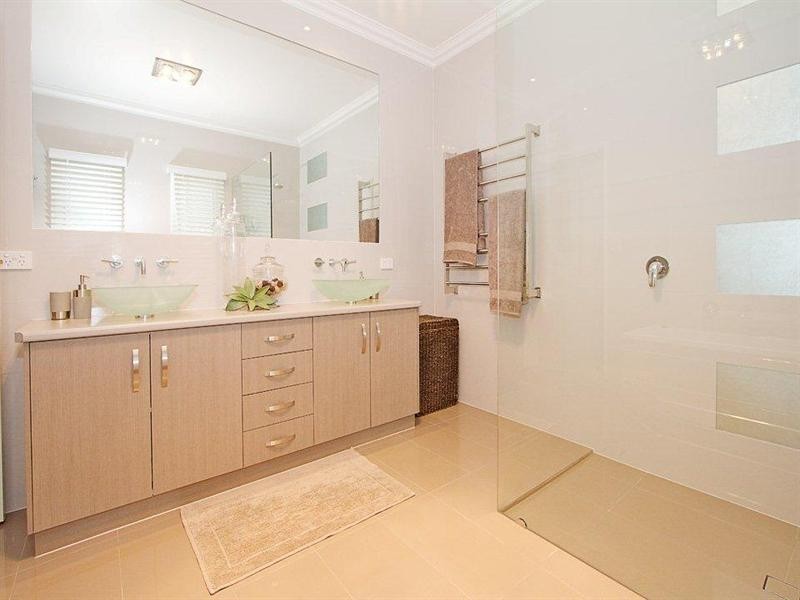 33 Currawong Drive, Highfields QLD 4352