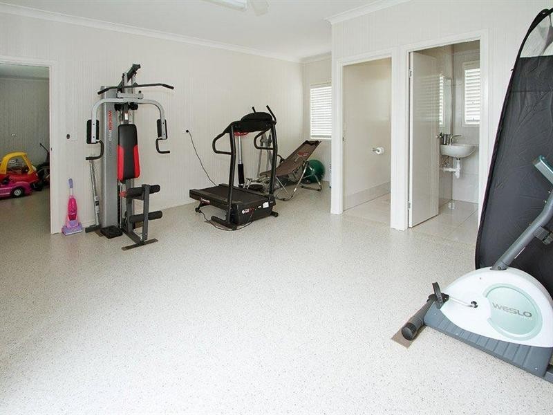 33 Currawong Drive, Highfields QLD 4352