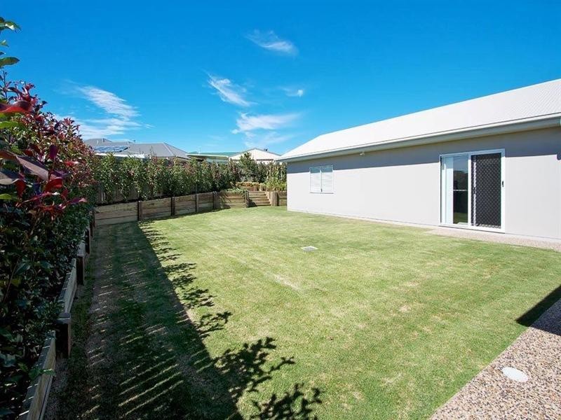 33 Currawong Drive, Highfields QLD 4352