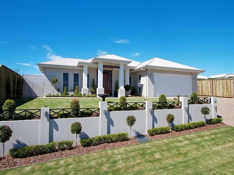 33 Currawong Drive, Highfields QLD 4352