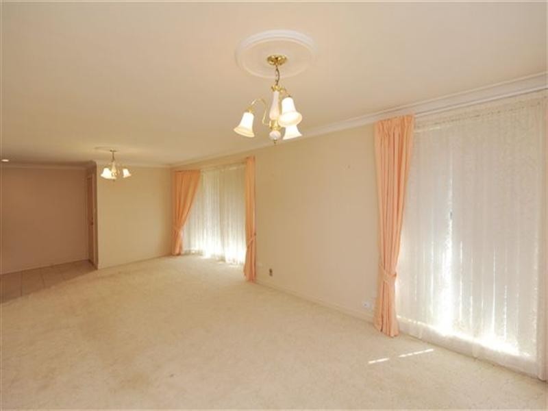 6 Edwin Court, Centenary Heights QLD 4350