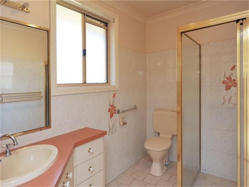 6 Edwin Court, Centenary Heights QLD 4350