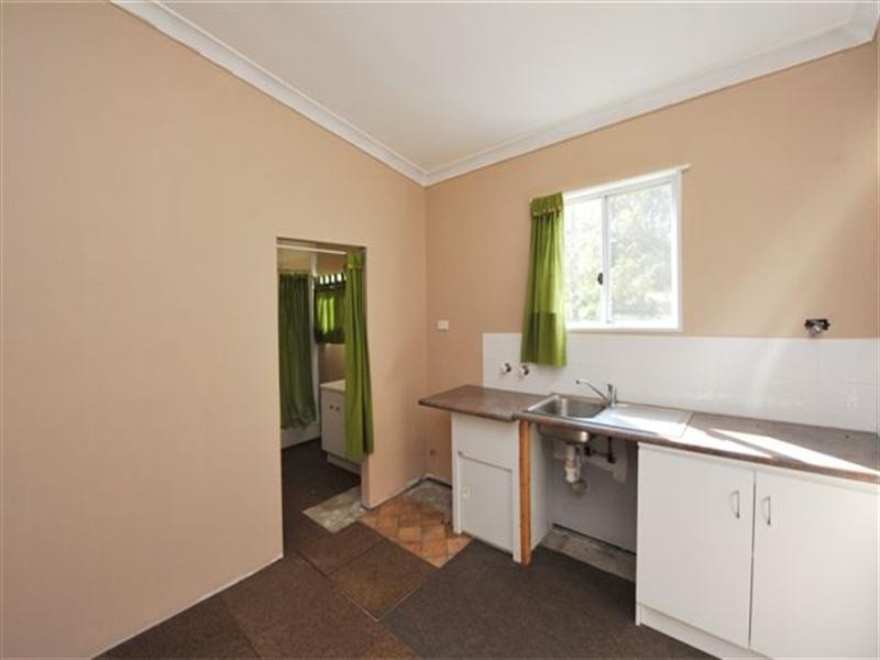 22 King Street, Kingsthorpe QLD 4400