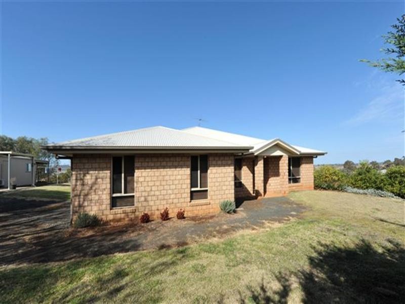 22 King Street, Kingsthorpe QLD 4400
