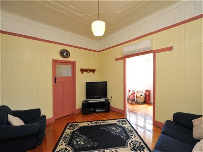 3 Second Avenue, Harristown QLD 4350