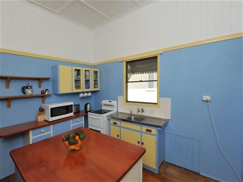 3 Second Avenue, Harristown QLD 4350