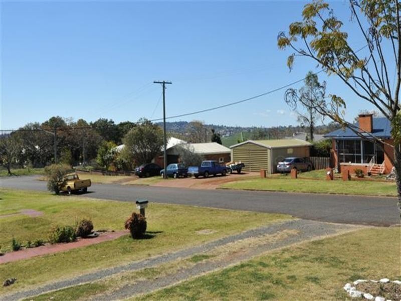 3 Second Avenue, Harristown QLD 4350