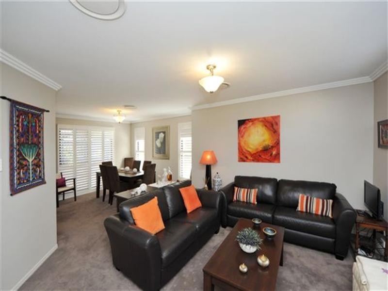 5 Weis Crescent, Middle Ridge QLD 4350