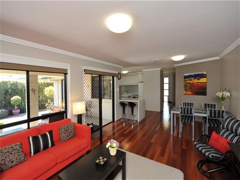 5 Weis Crescent, Middle Ridge QLD 4350