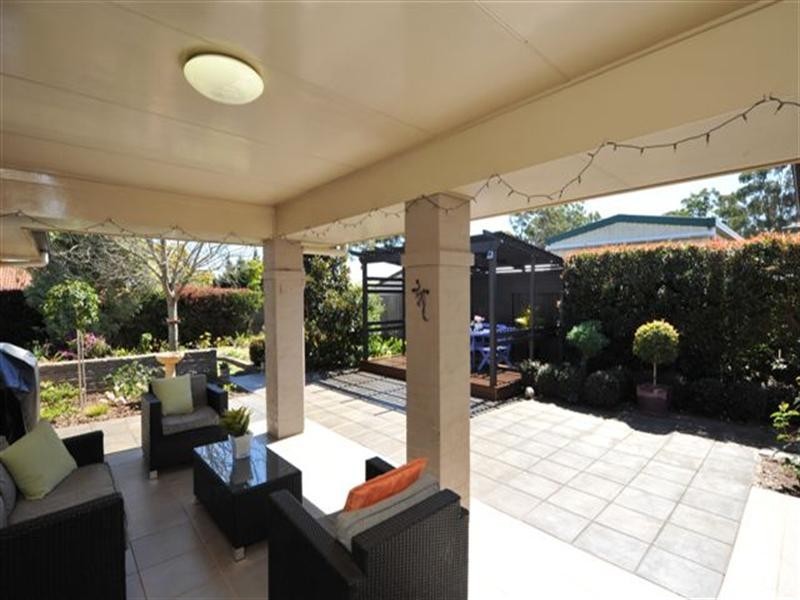 5 Weis Crescent, Middle Ridge QLD 4350