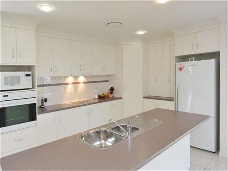 1 Madison Court, Glenvale QLD 4350