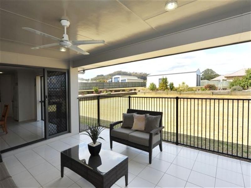 1 Madison Court, Glenvale QLD 4350