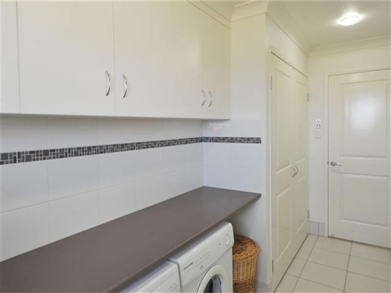 1 Madison Court, Glenvale QLD 4350