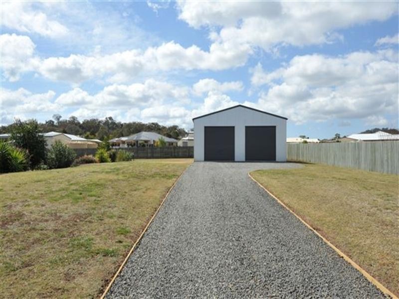 1 Madison Court, Glenvale QLD 4350