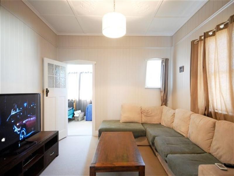 2 Dunne Street, Harristown QLD 4350