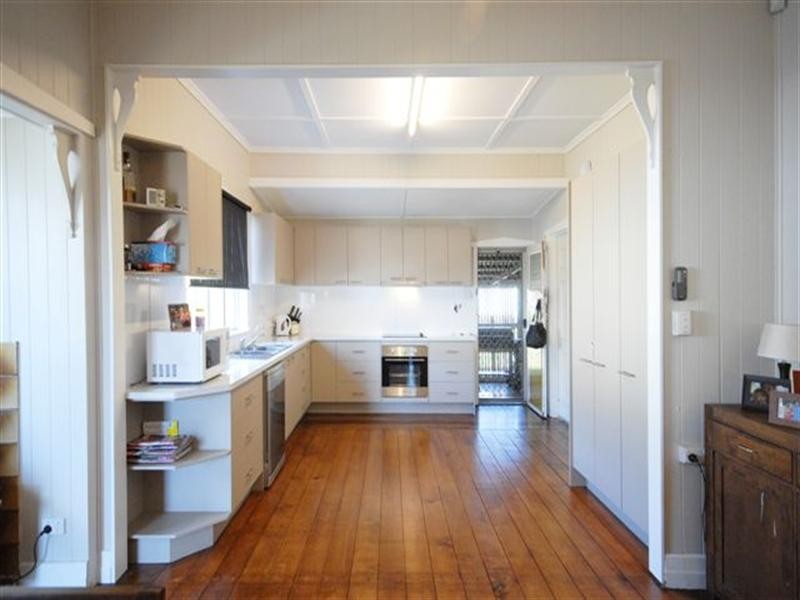 2 Dunne Street, Harristown QLD 4350