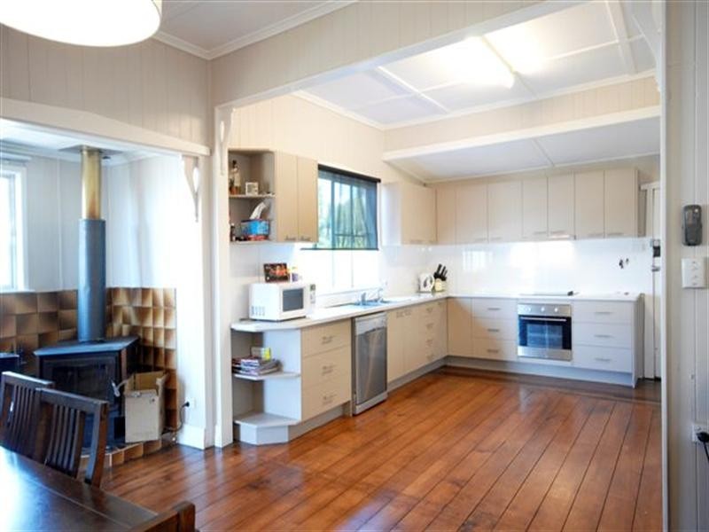 2 Dunne Street, Harristown QLD 4350