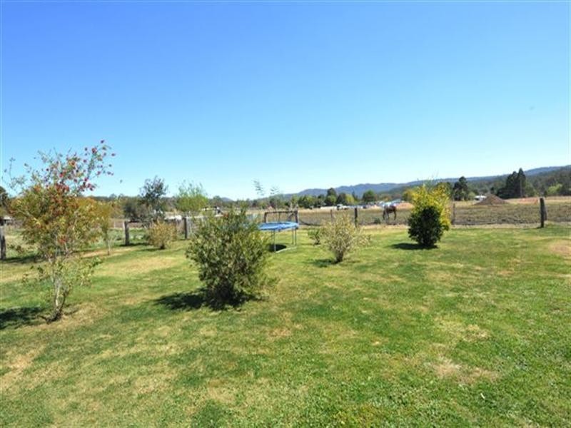 21 Penfolds Road, Murphys Creek QLD 4352