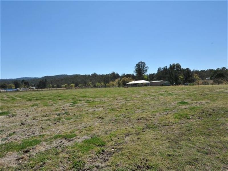 21 Penfolds Road, Murphys Creek QLD 4352