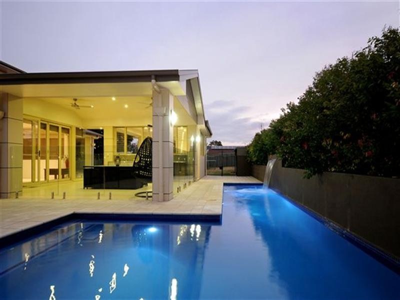 3 Lupin Court, Centenary Heights QLD 4350