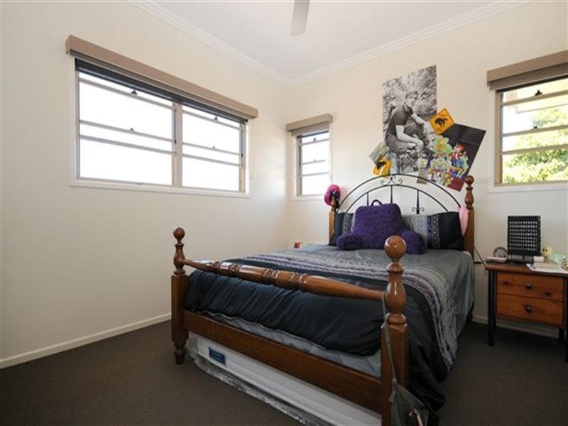 3 Lupin Court, Centenary Heights QLD 4350