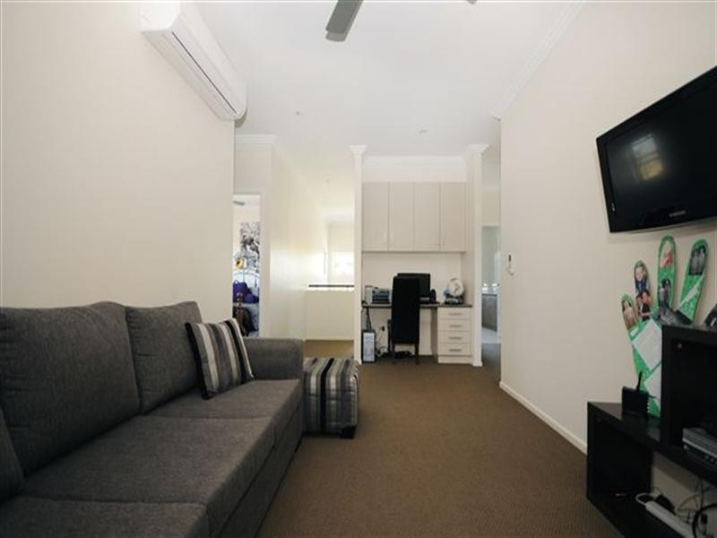 3 Lupin Court, Centenary Heights QLD 4350